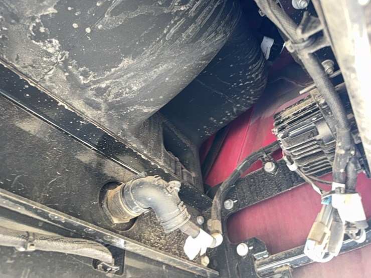 2023-case-ih-4350-patriot--sprayer-image-31