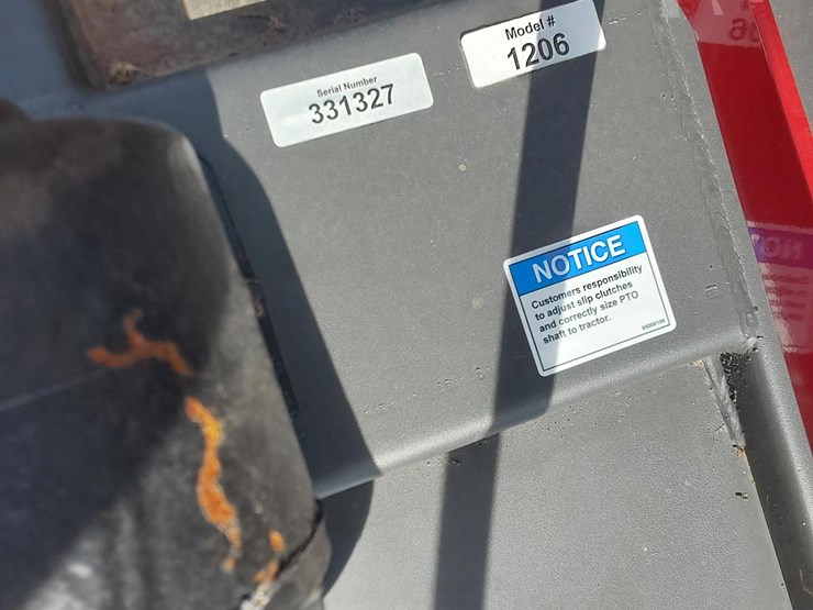 2023-mahindra-1635-hst-image-47