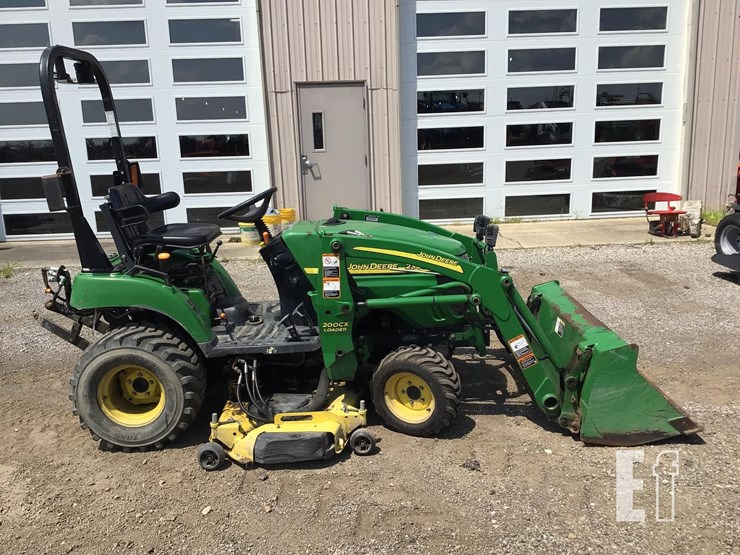 2008-john-deere-2305-image-1