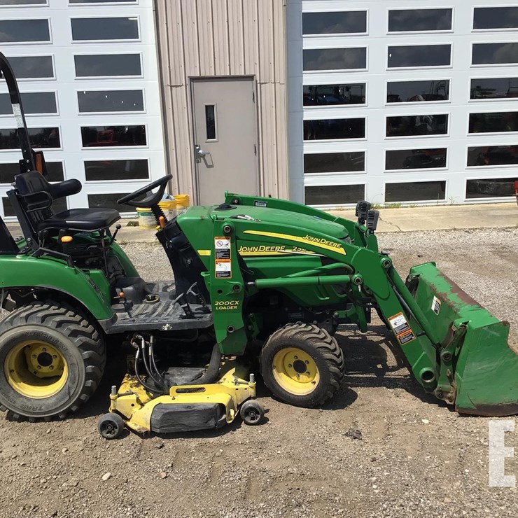 2008 JOHN DEERE 2305