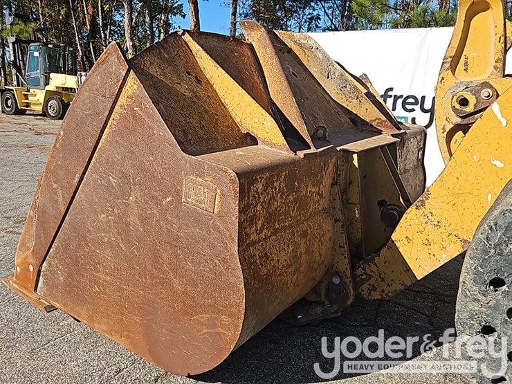 2017-caterpillar-966m-image-14