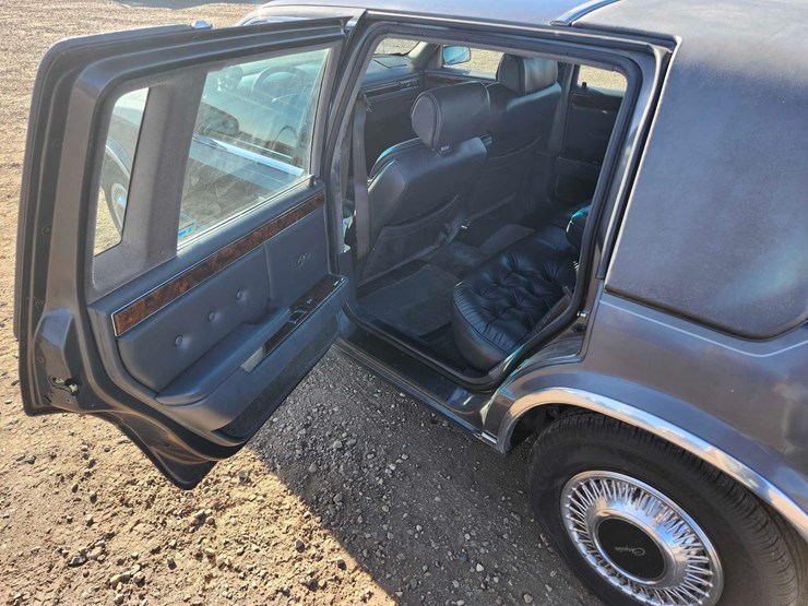 1990-chrysler-new-yorker-fifth-avenue-image-35