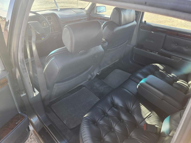 1990-chrysler-new-yorker-fifth-avenue-image-39