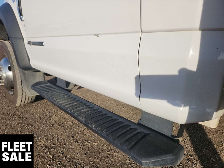 2020-ford-f550-image-32