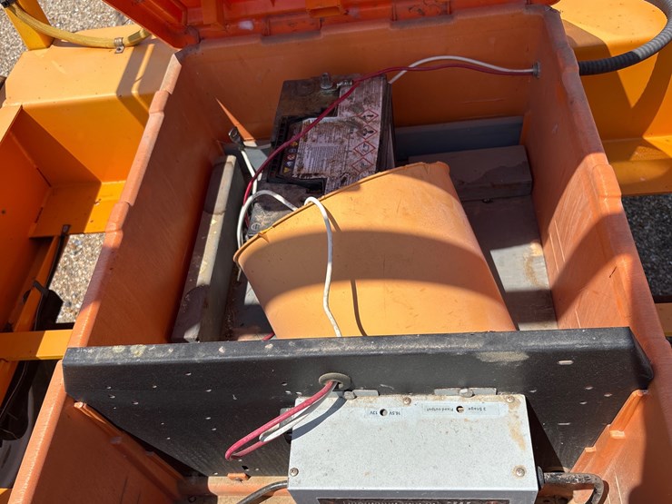 #3477-•-solar-tech-traffic-control-light-image-5