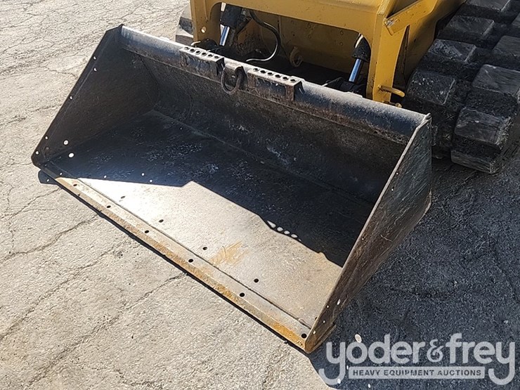 2019-caterpillar-279d-image-14