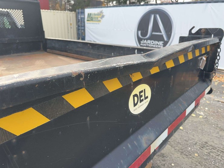 2015-chevrolet-3500hd-image-17