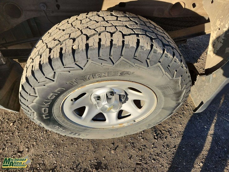 2017-chevrolet-silverado-1500-image-40