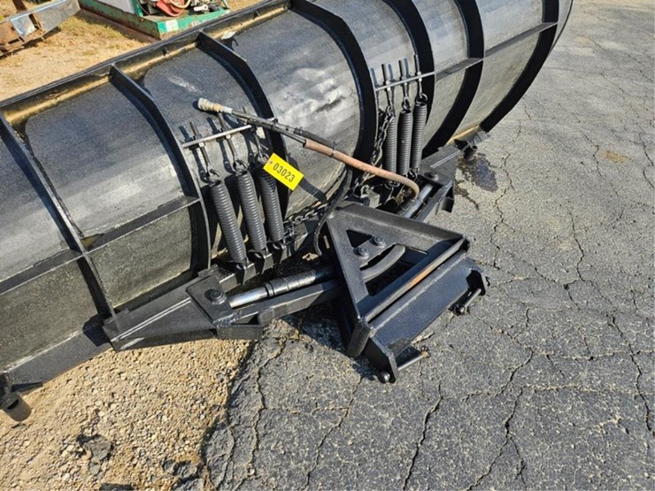 #3023-•-bonnell-10'-one-way-snow-plow-image-11
