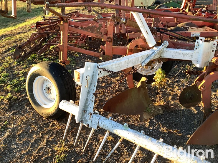 international-720-image-18