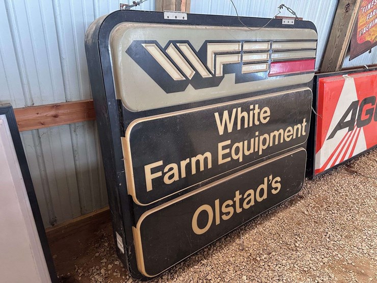 white-farm-equipment-lighted-double-sided-bubble-sign-image-5