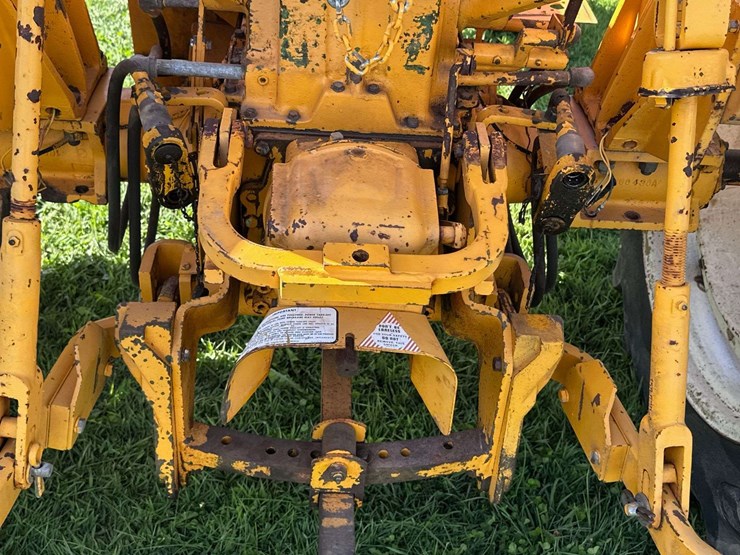 minneapolis-moline-g550-image-40