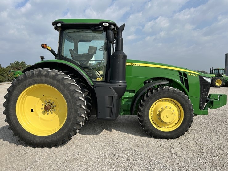 2014-john-deere-8270r-image-17