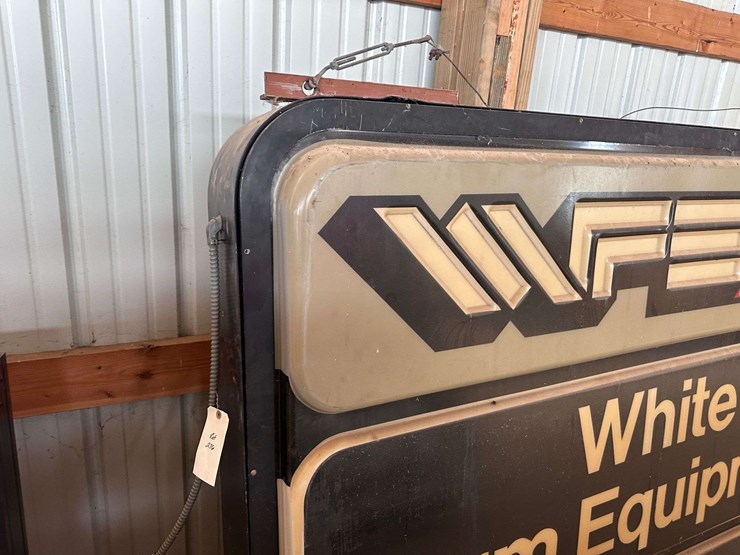 white-farm-equipment-lighted-double-sided-bubble-sign-image-13