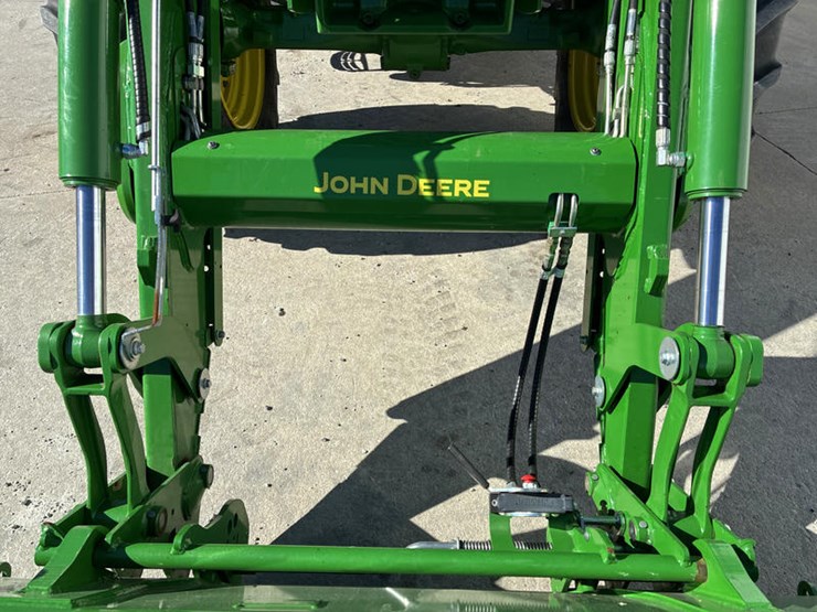 2023-john-deere-6175m-image-15