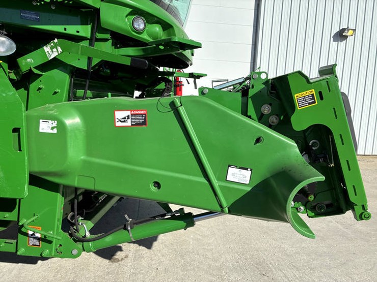 2013-john-deere-s670-image-30