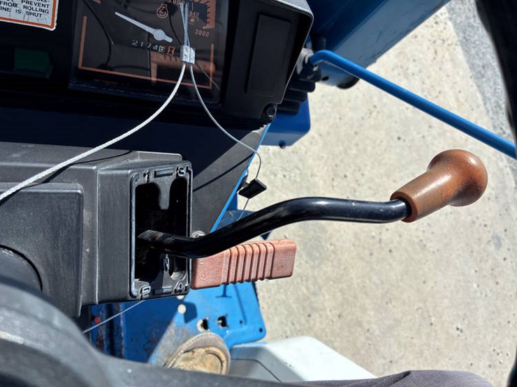 new-holland-2120-image-71