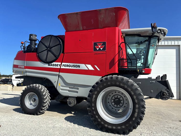 #122136-•-2009-mf-9795-#huc7217-image-1