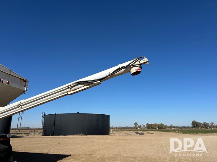 2005-ihc-4400-dry-tender-truck-(cp1274,-unit-ag706)-image-7