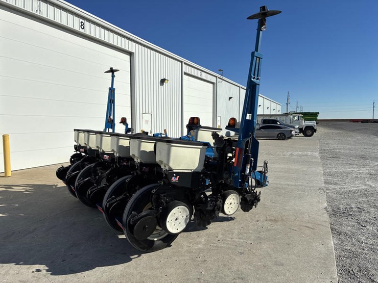 2014-kinze-3000-image-8