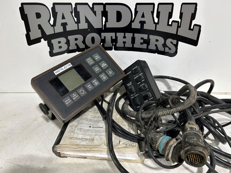 2004-john-deere-1790-image-71