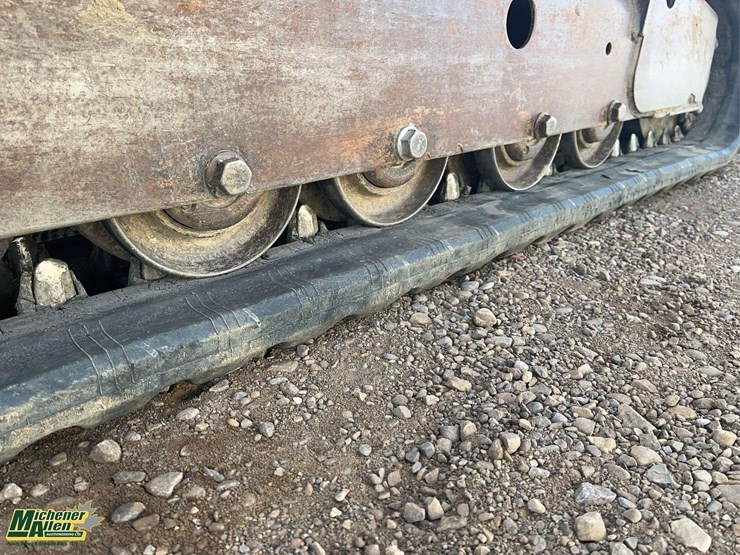 2015-bobcat-t550-image-12