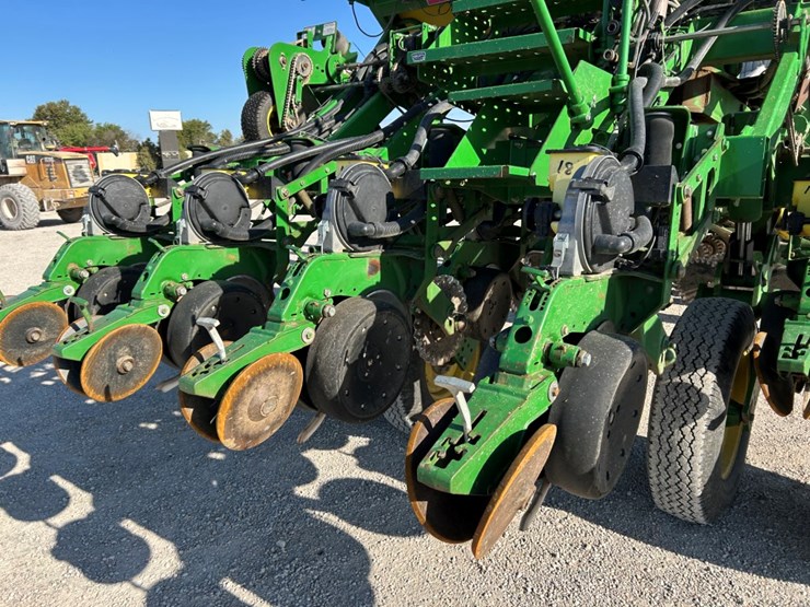 2004-john-deere-1790-image-67