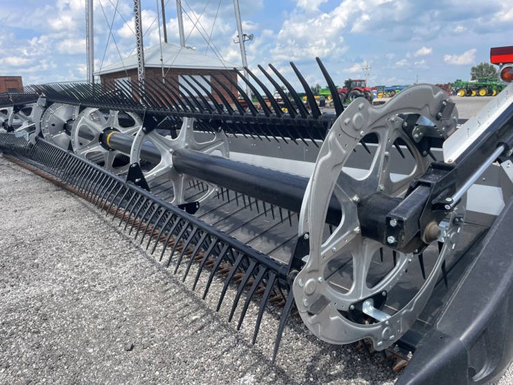 2023-mac-don-fd240-image-19