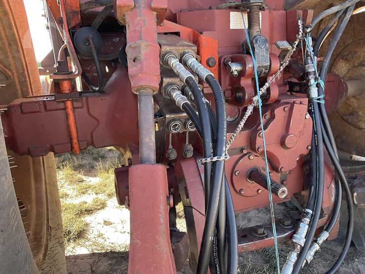 allis-chalmers-7050-image-8