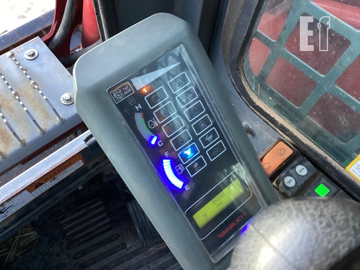 2016-takeuchi-tl8-image-18