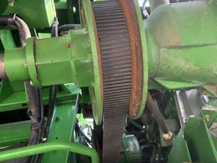 2005-john-deere-9560-sts-image-60