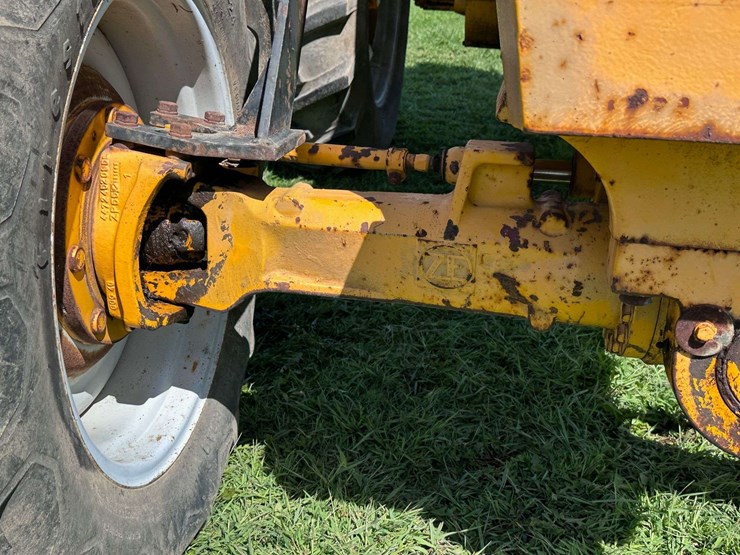 white-american-80-image-10