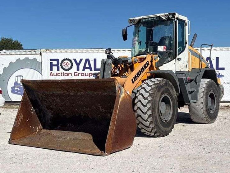 2015-liebherr-l542-image-1