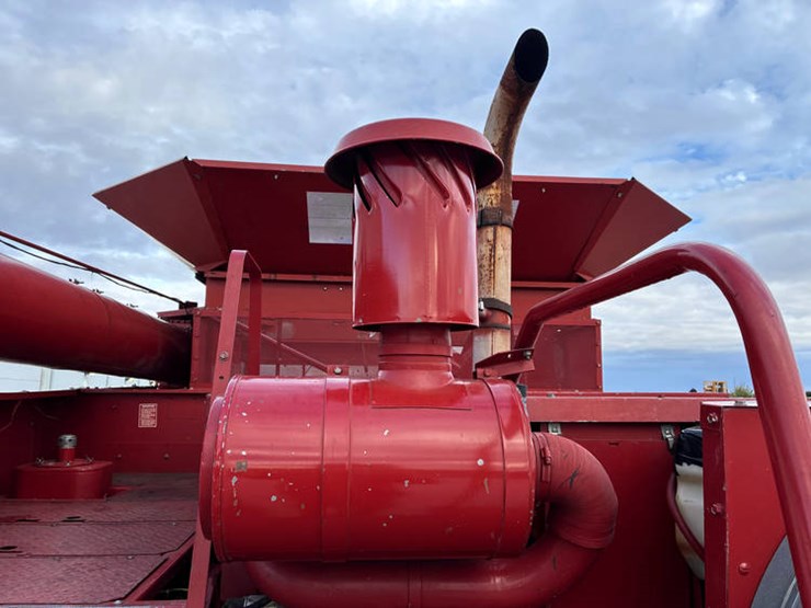 1990-case-ih-1660-image-79