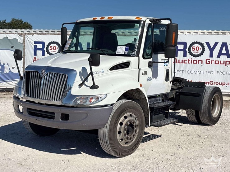 international-durastar-4300-image-1