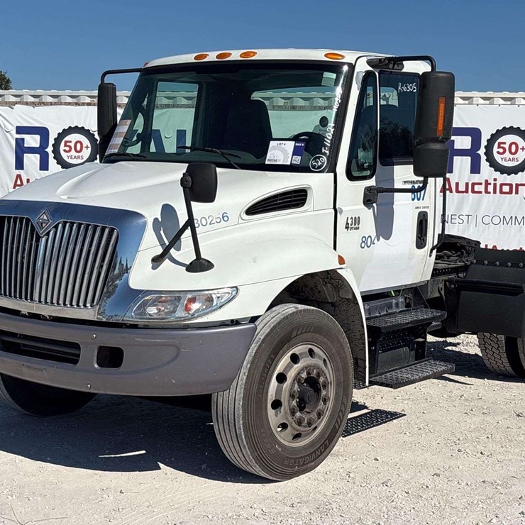 INTERNATIONAL DURASTAR 4300