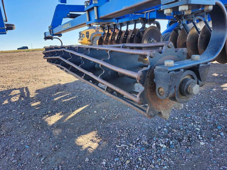 2013-landoll-7431-23-image-14