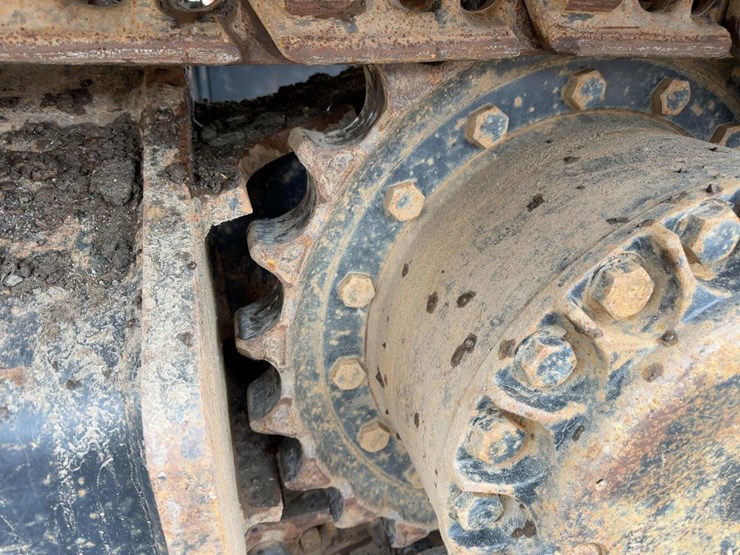 2004-caterpillar-330cl-hydraulic-excavator-image-26