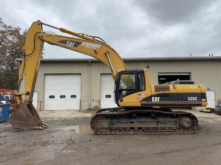 2004-caterpillar-330cl-hydraulic-excavator-image-2