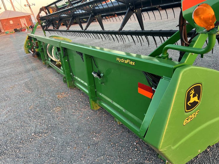 2014-john-deere-625f-image-12