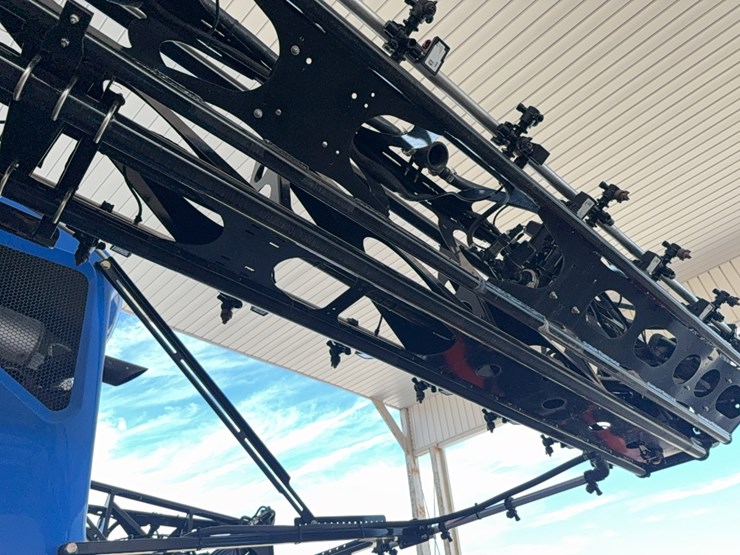 2023-new-holland-sp.310f-image-79