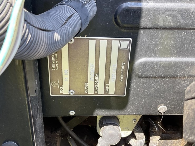 2016-new-holland-t4.100-image-4