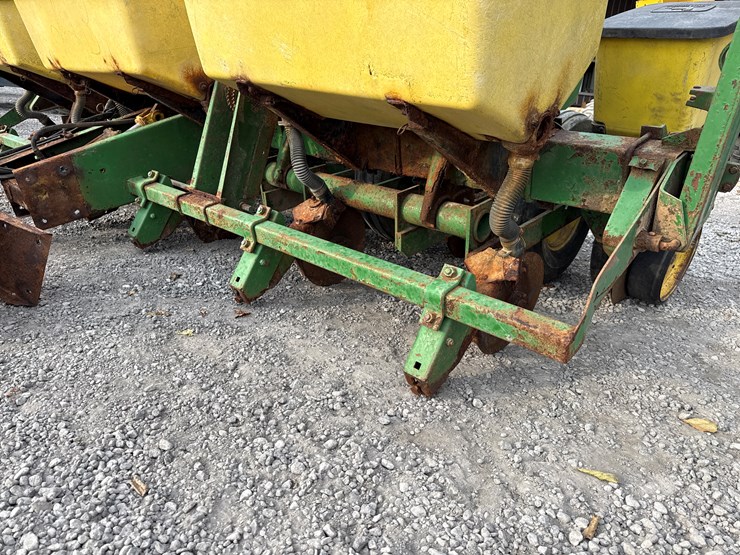 john-deere-7000-image-4