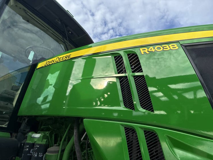 2014-john-deere-r4038-image-14