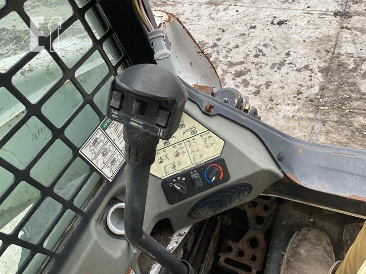 2016-bobcat-s650-image-12