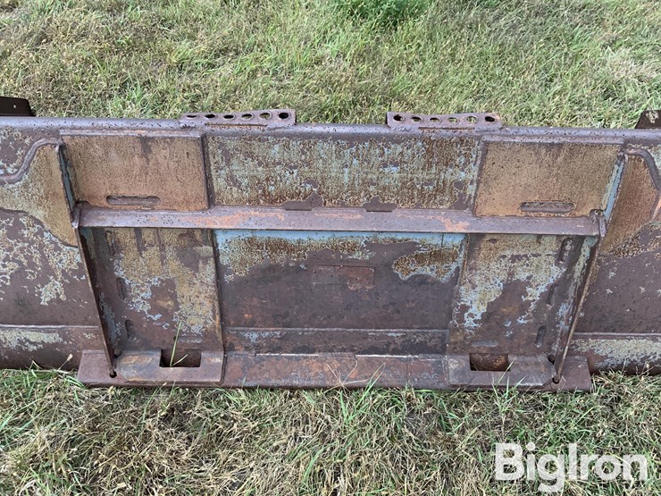 skid-steer-loader-bucket-image-12