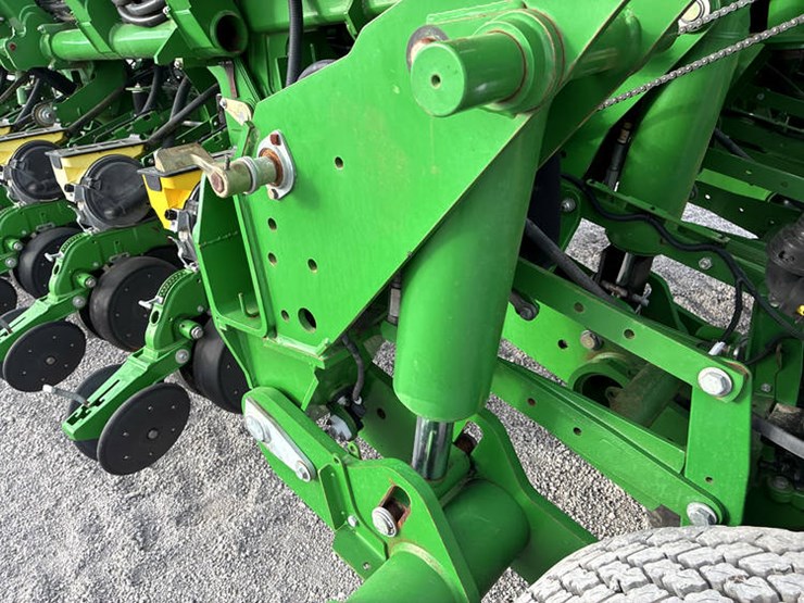 2018-john-deere-1795-image-49