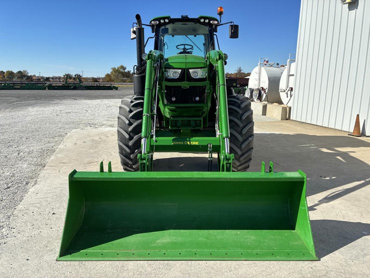 2023-john-deere-6175m-image-11
