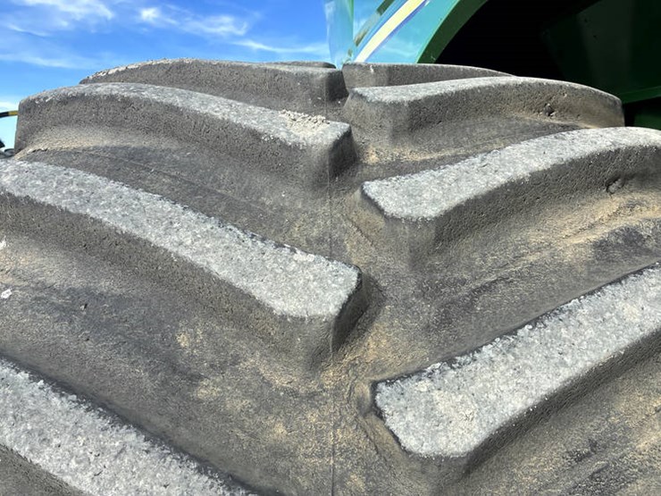 2014-john-deere-s680-image-5