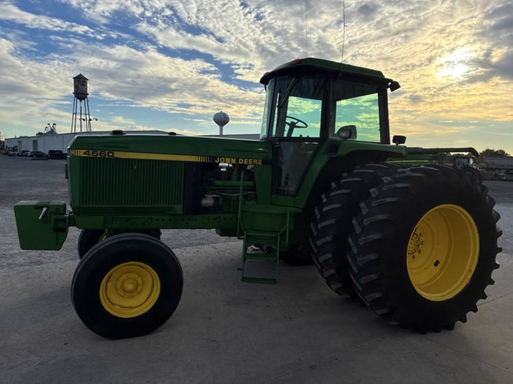 1994-john-deere-4560-image-10